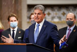 Read more about the article Joe Manchin’s Potential Third-Party Presidential Campaign: No Labels Forum Highlights Bipartisanship and Alternative Agenda
