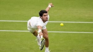 Read more about the article Wimbledon 2023: Rising Star Carlos Alcaraz Shocks the World, Toppling Djokovic in Epic Final!
